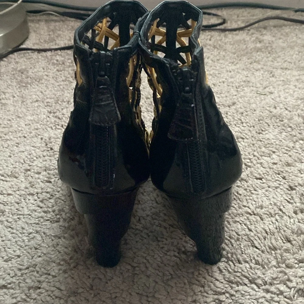 Authentic Chanel woven Cage open toe Bootie’s size 38.5 (8US) - Picture 5 of 17
